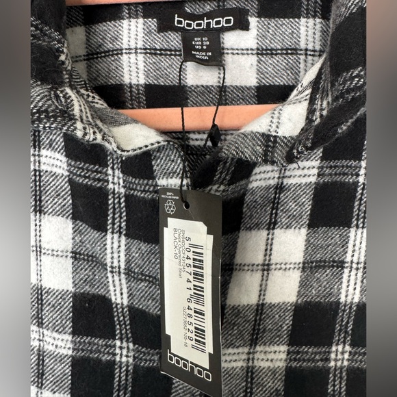 Boohoo Black and White Plaid Shirt - Picture 3 of 5